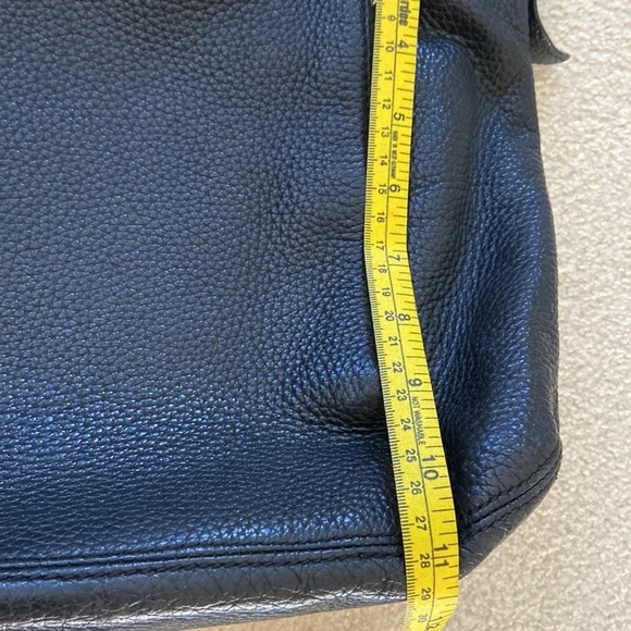 Michael Kors black leather shoulder bag, silver hardware logo on zipper, clean - Picture 5 of 11